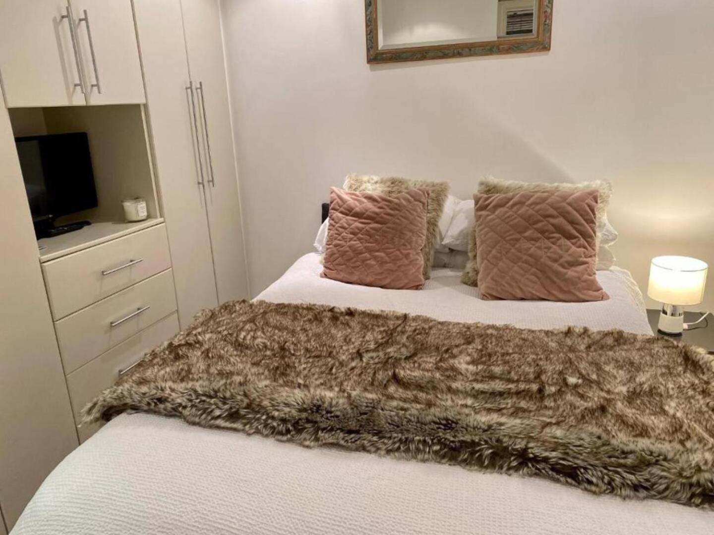 Niru Experience Hidden Gem In Chelsea 2Bd 2Ba Londres Exterior foto